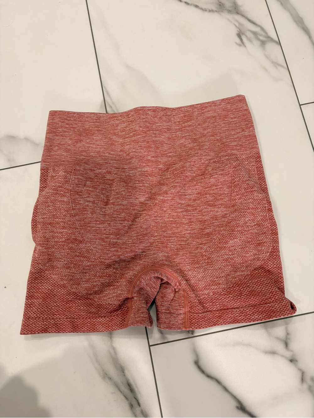 Women’s Pink Seamless Scrunch Workout Shorts Size M